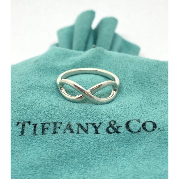 SOLD!!! Tiffany & Co Sterling Silver 925 Infinity Band Ring Size 6 - Picture 11 of 12